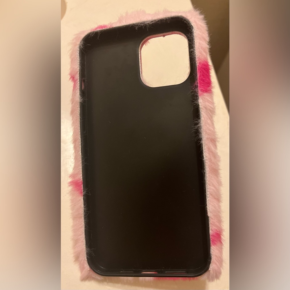 iPhone 12 ProMax Plush Pink Hearts Prints w/ Heart Phone Grip Soft Case NWT - Picture 3 of 9